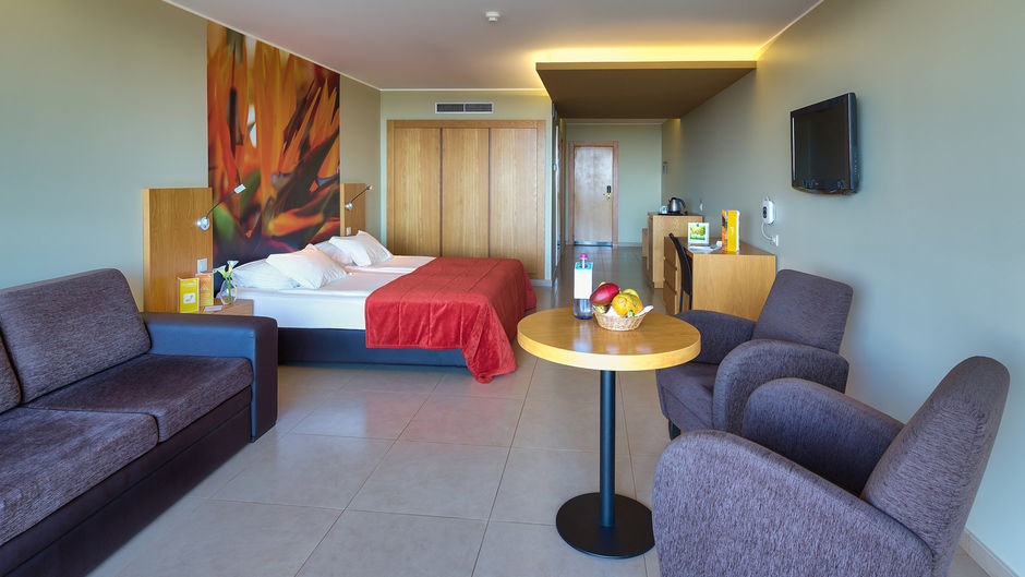 Four Views Oasis Hotel Room