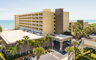 Crowne Plaza Melbourne Oceanfront Hotel