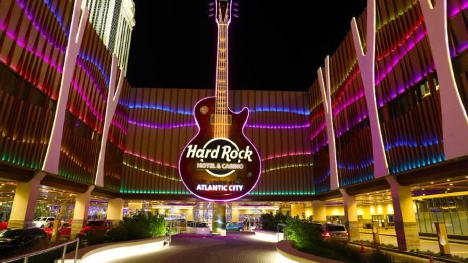 NEW Hard Rock Hotel Casino Polo Mens Medium Red Shirt Atlantic