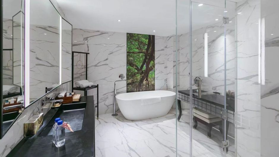 LN Hotel Five Suite