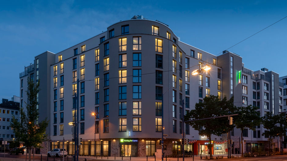 Holiday Inn Express Offenbach Exterior