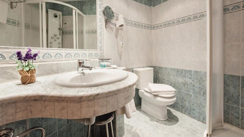 Hotel Carlos I Toledo Room