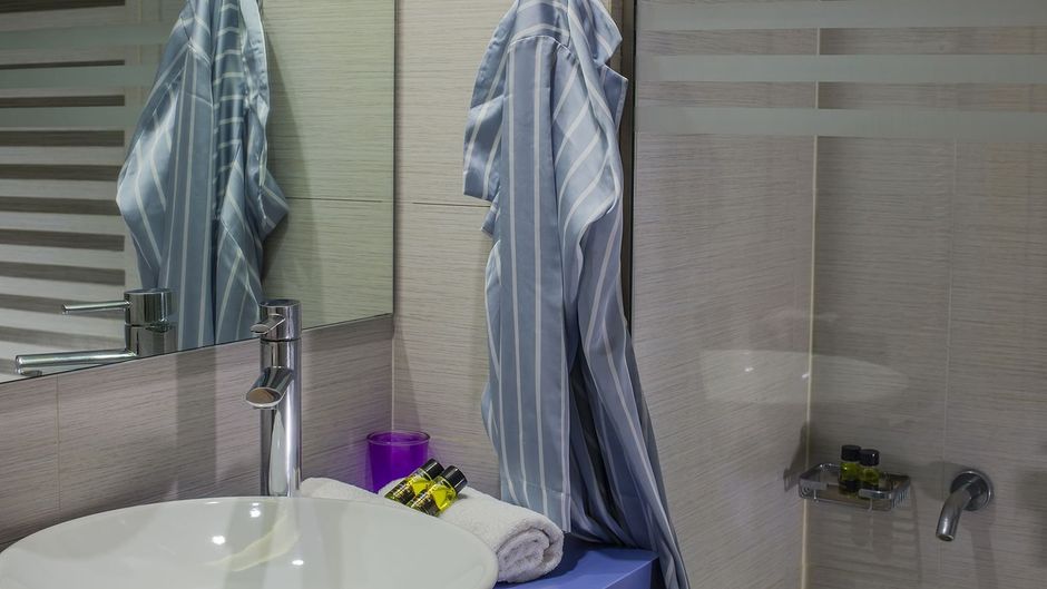 Novus City Hotel Room