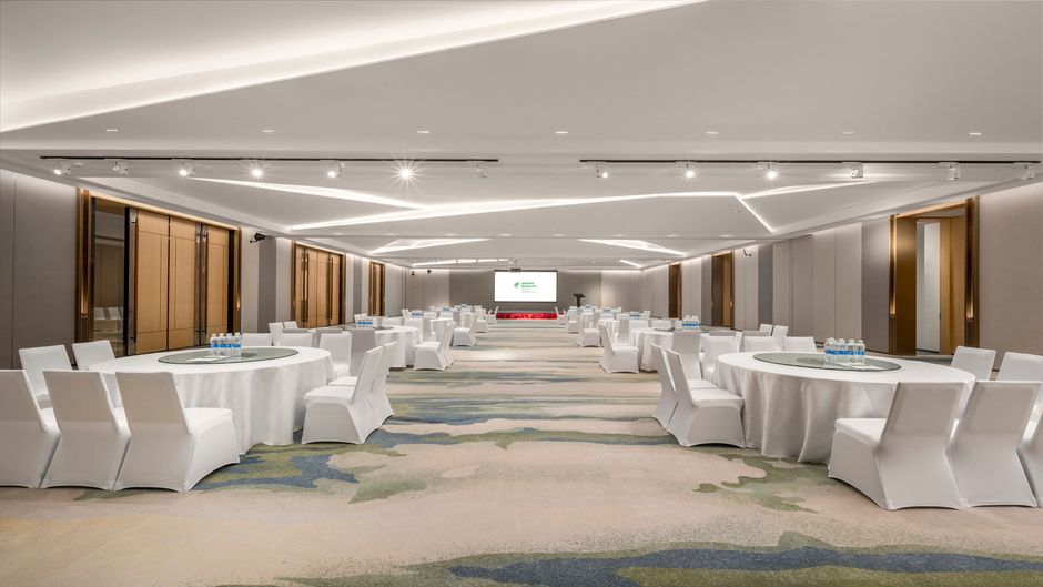 Holiday Inn Qinhuangdao Haigang Meeting