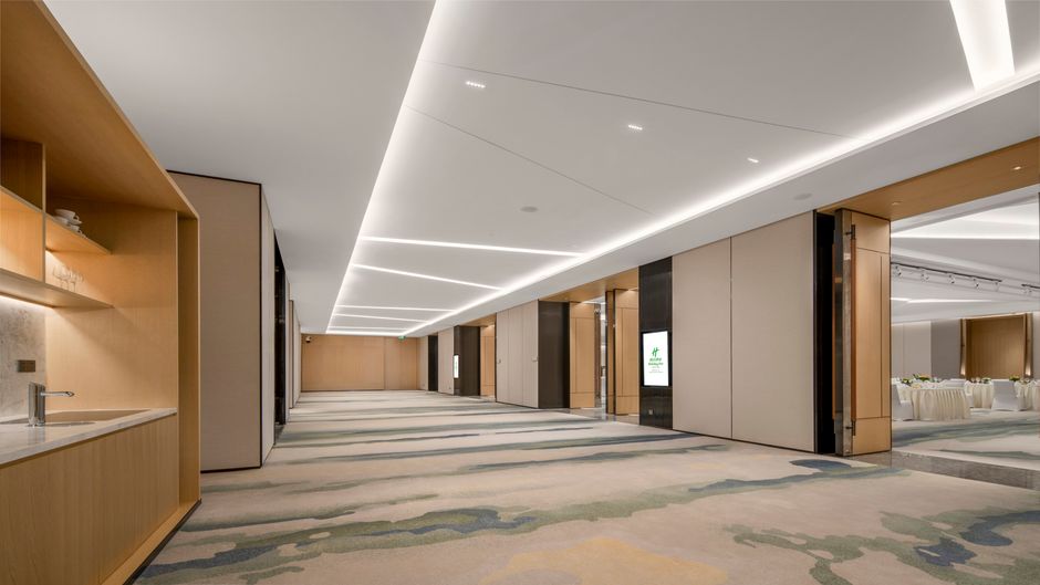 Holiday Inn Qinhuangdao Haigang Meeting