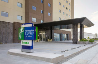 Holiday Inn Express & Suites Otay