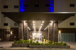 Holiday Inn Express & Suites Otay