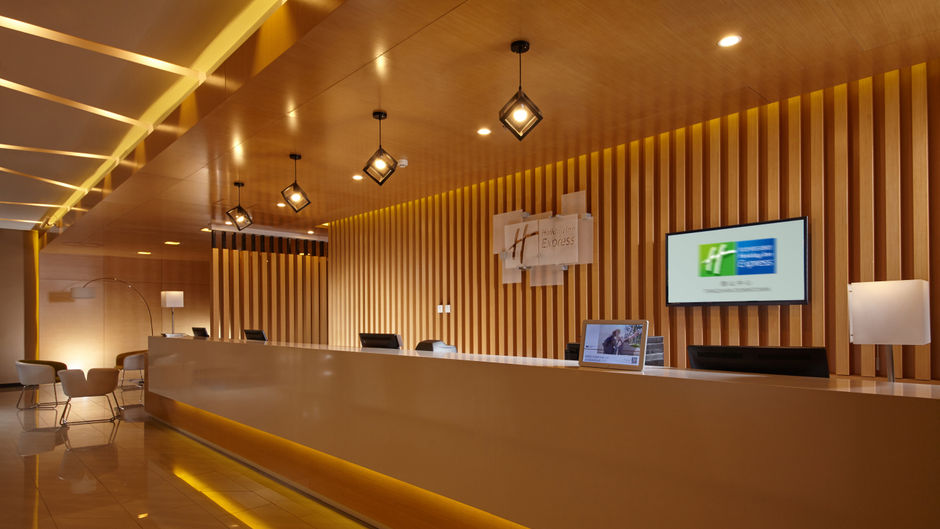 Holiday Inn Express Tangshan Downtown Exterior