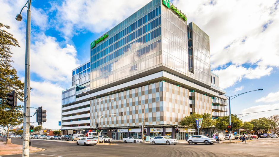 Holiday Inn Werribee Exterior