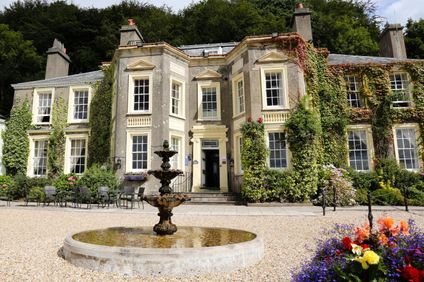 New House Country Hotel