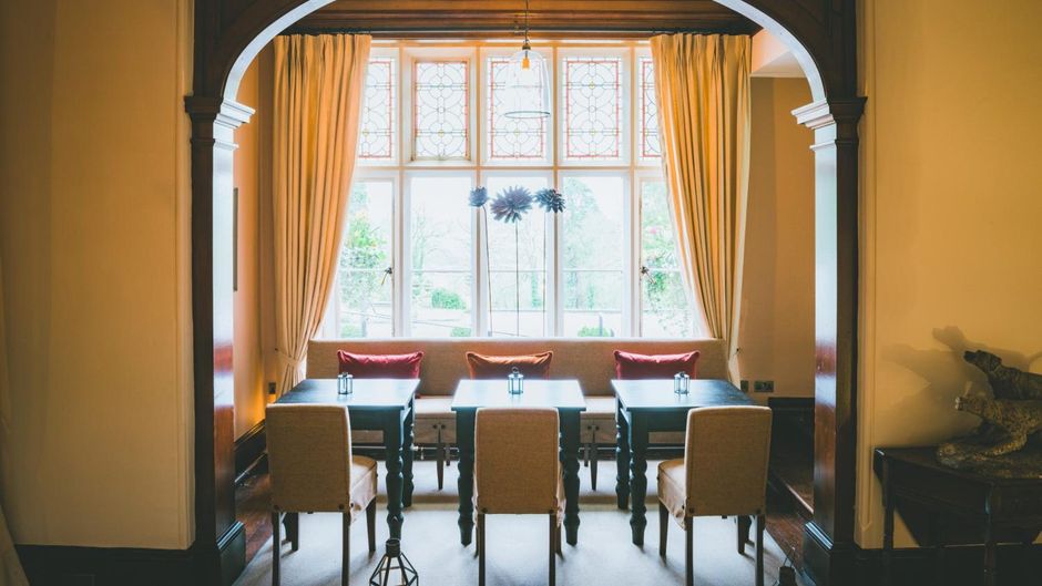 Coed-Y-Mwstwr Hotel Restaurant