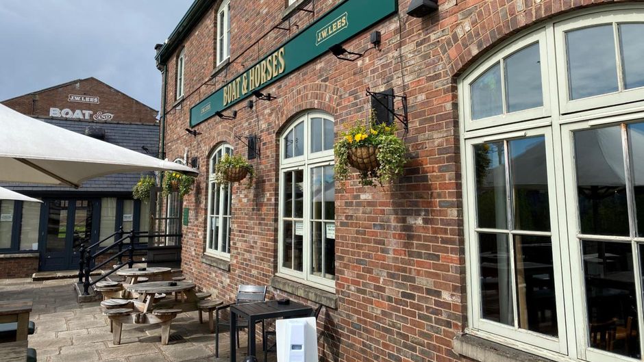 Boat and Horses Inn Exterior