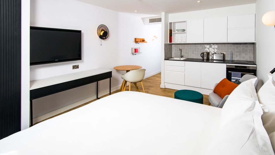 Staybridge Suites Cardiff Room