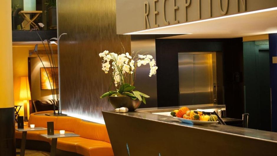 Central Plaza Hotel Lobby