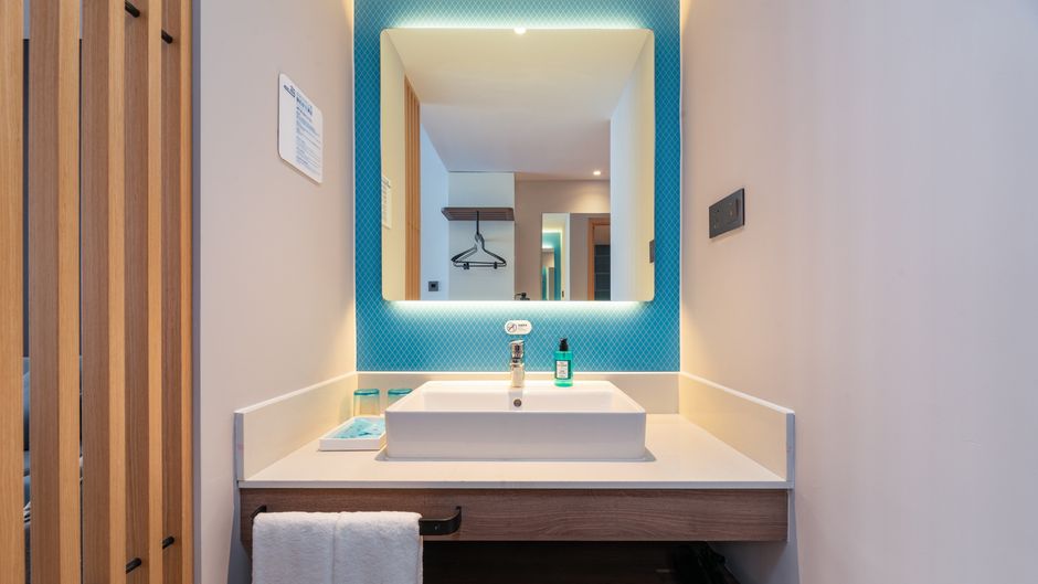 Holiday Inn Express Dongyang Hengdian Room