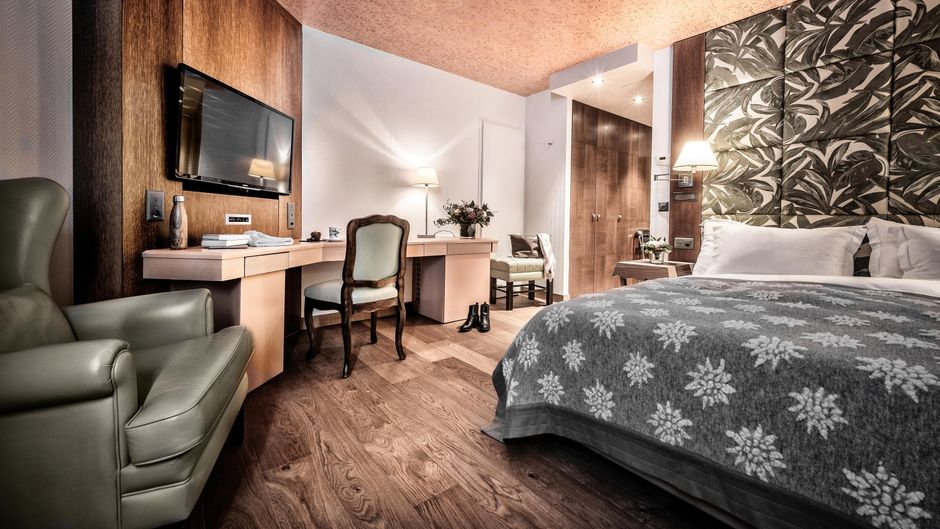 Tschuggen Grand Hotel Room