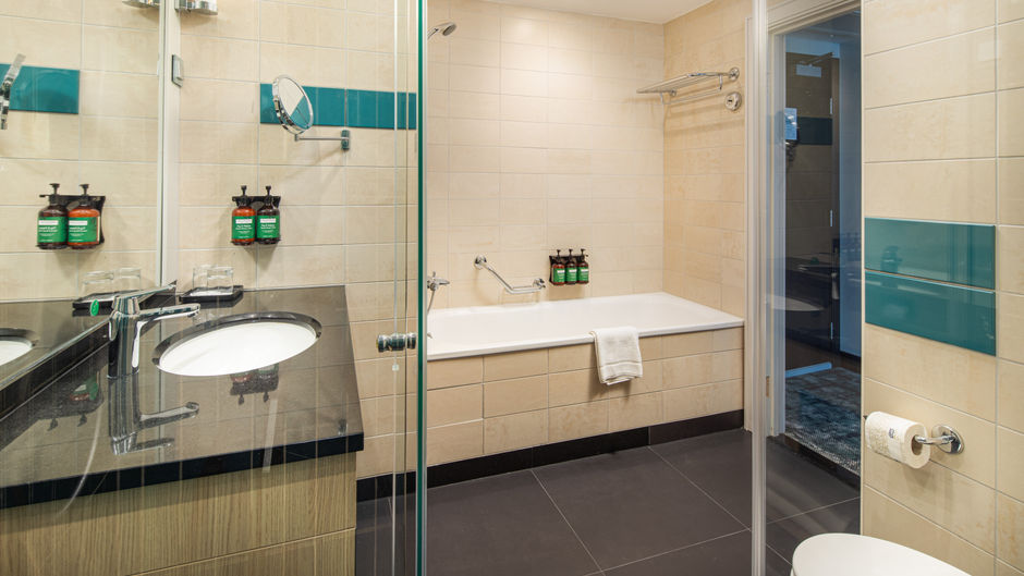 Crowne Plaza Budapest Room