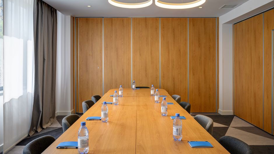 Holiday Inn Express Almaty Meeting