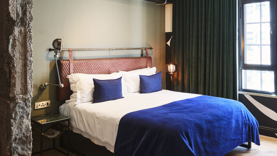Gorgeous George Hotel Room