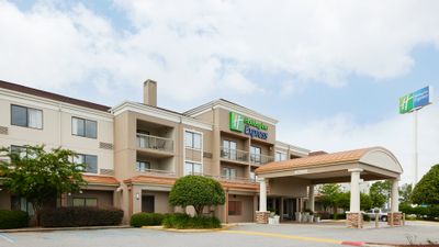 Holiday Inn Express Tifton