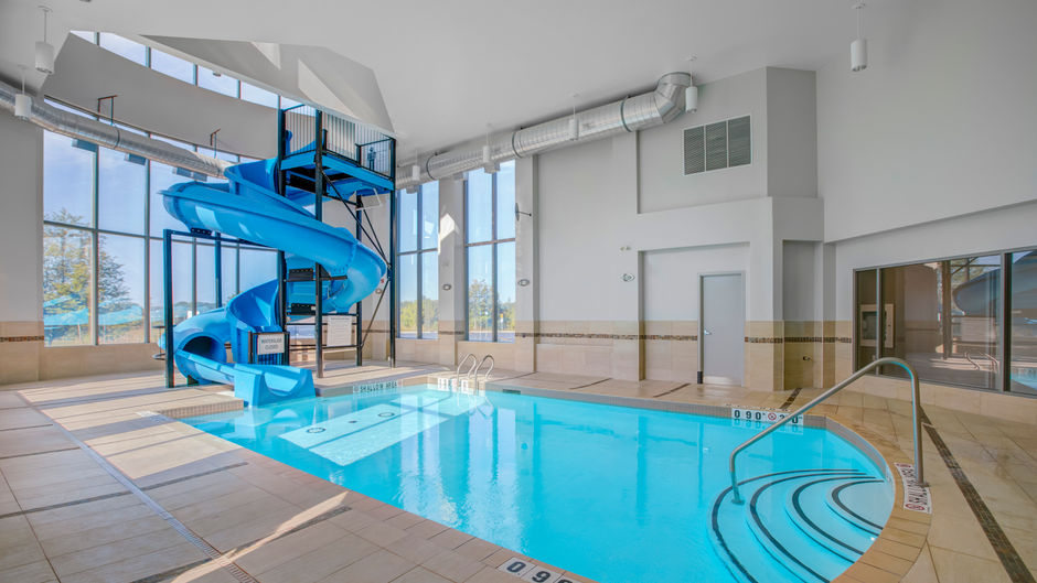 Holiday Inn Express Woodstock South Pool