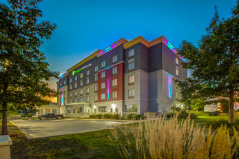Holiday Inn Express Woodstock South