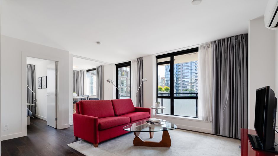 Level Yaletown Seymour Room
