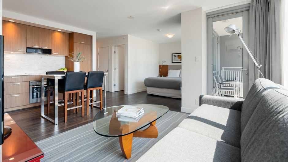 Level Yaletown Seymour Room