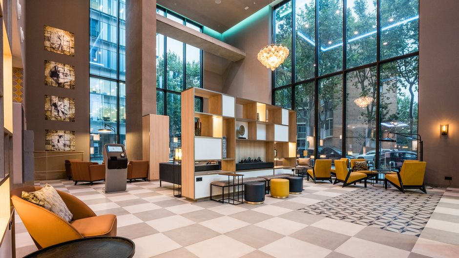 Leonardo Royal Hotel Barcelona Fira Lobby