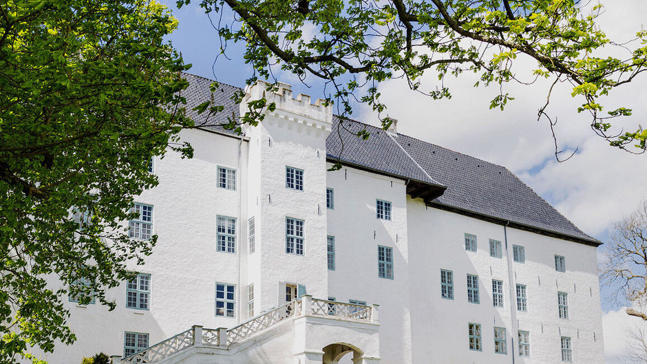Dragsholm Slot Castle Exterior
