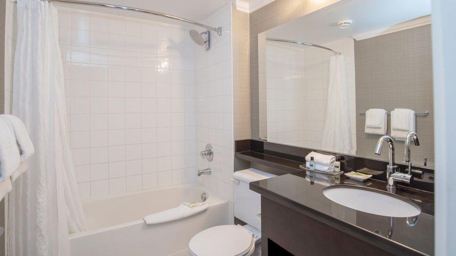 Sandman Hotel Vancouver Airport Room