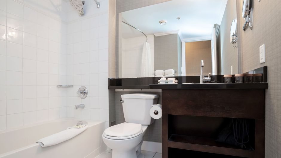 Sandman Hotel Vancouver Airport Room