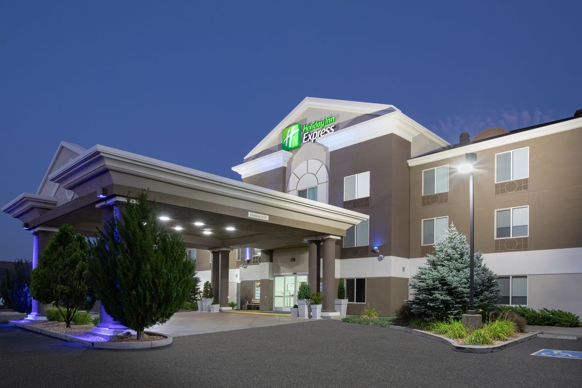 Holiday Inn Express - Yreka, CA Meeting Rooms & Event Space | Northstar ...