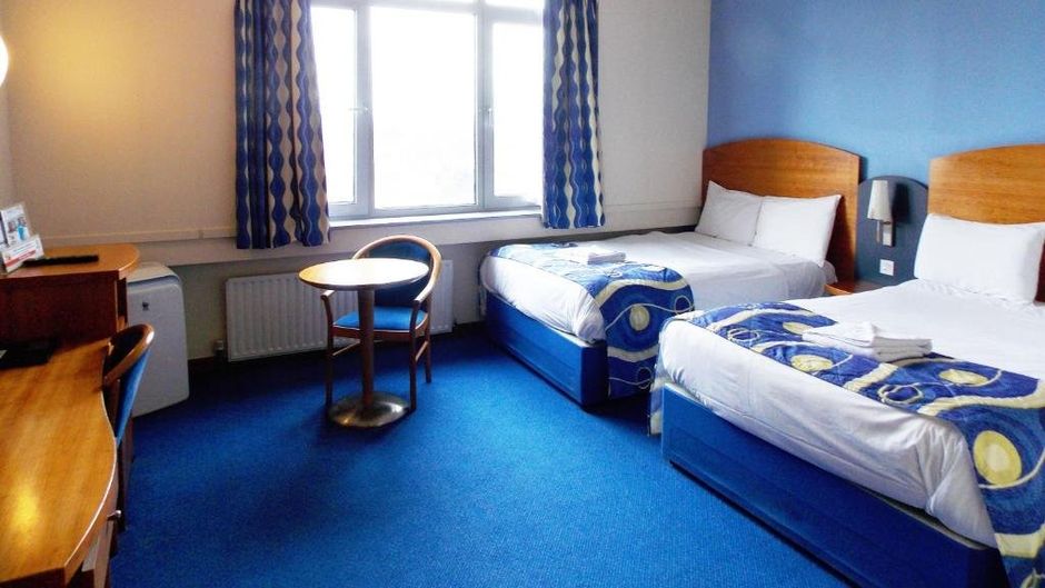 Wembley International Hotel Room