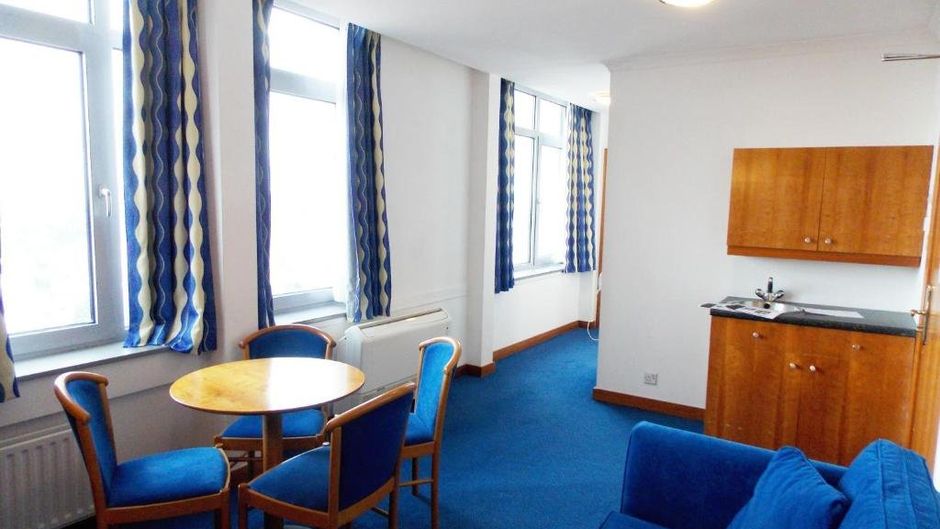 Wembley International Hotel Suite