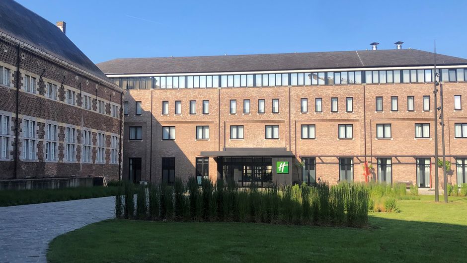Holiday Inn Exterior