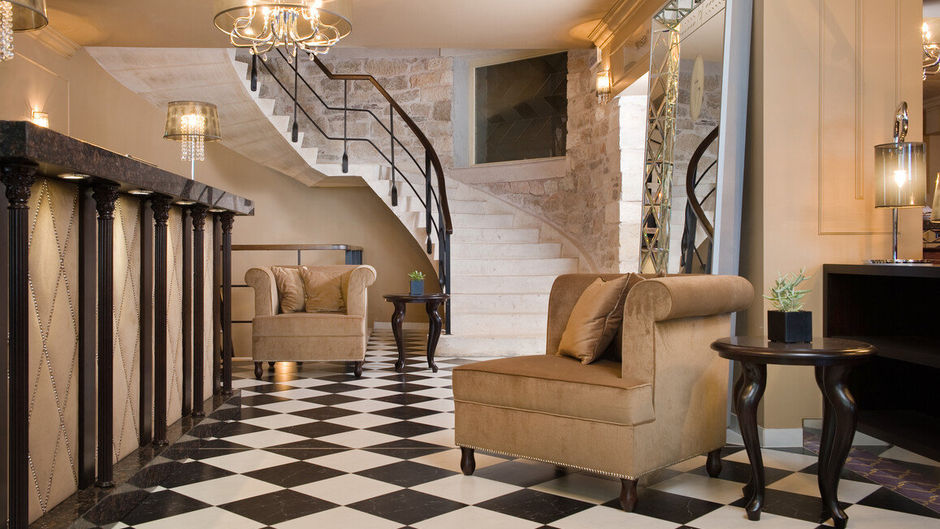 Hotel Bastion Lobby