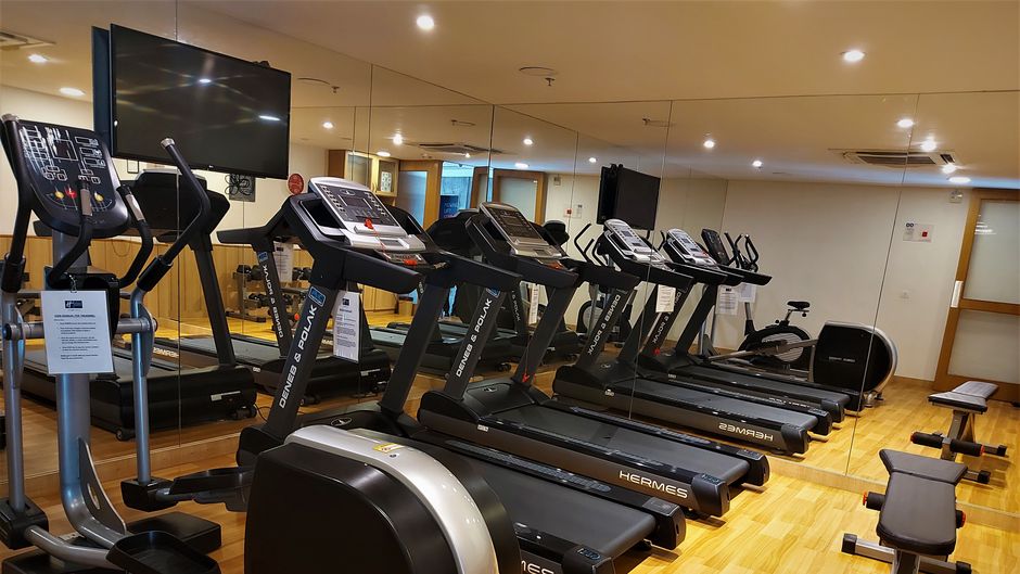 Holiday Inn Express Prahlad Nagar Health Club