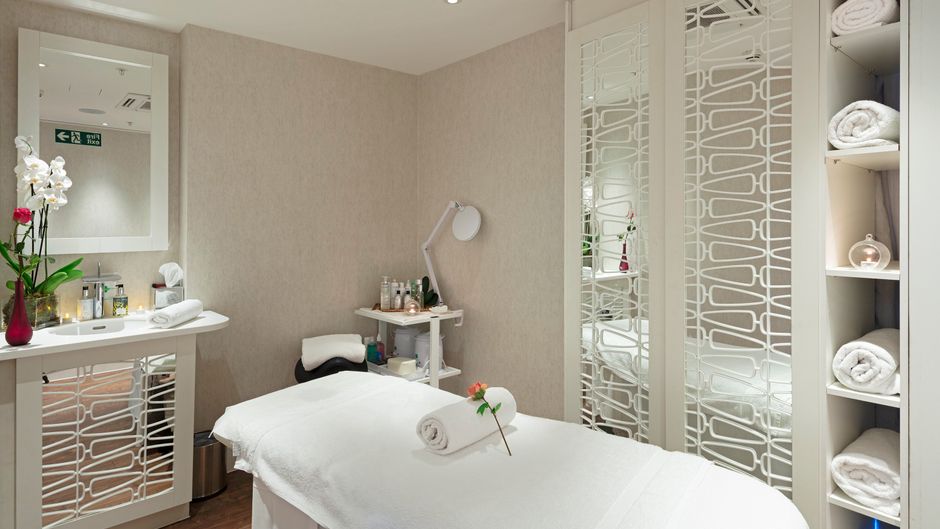 Tower Suites by Blue Orchid Spa