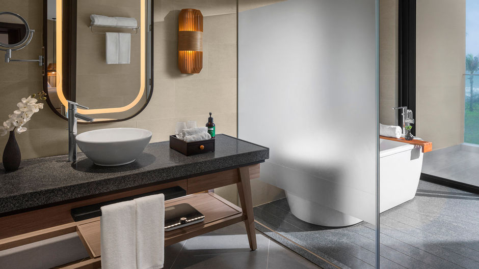 Crowne Plaza Phu Quoc Starbay Room