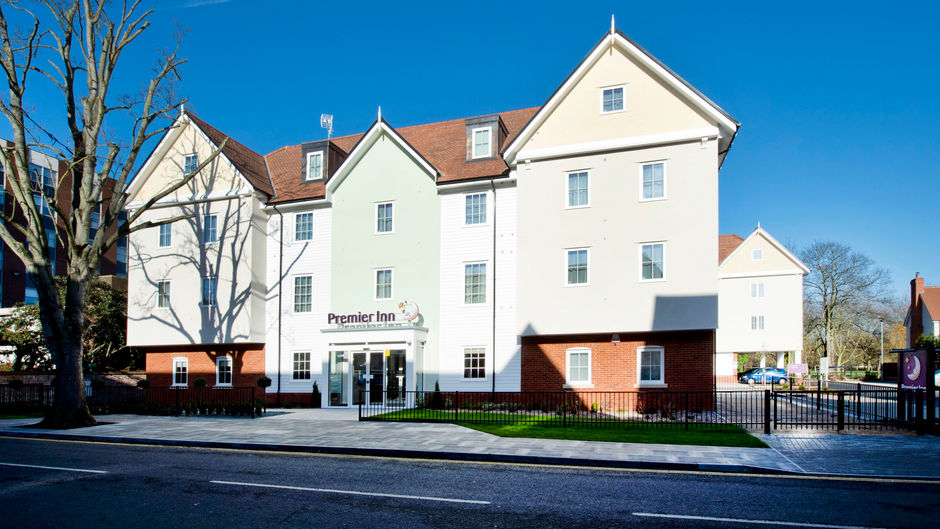 Premier Inn Colchester Town Centre Exterior