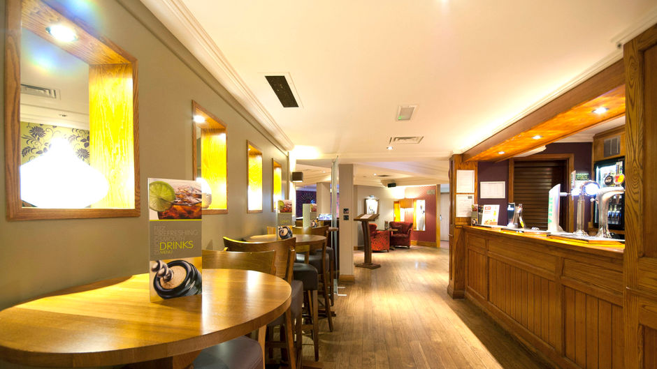 Premier Inn Glasgow Airport Lobby