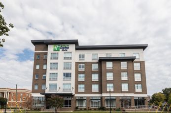 Holiday Inn Exp-Stes Downtown, The Vista