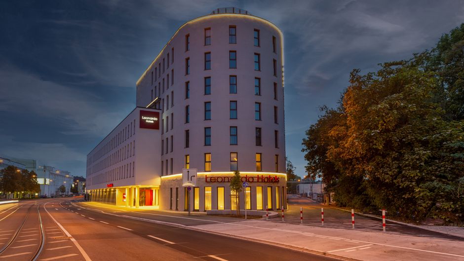 Leonardo Hotel Augsburg Exterior