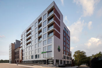Holiday Inn Express/Stes Woodside Queens