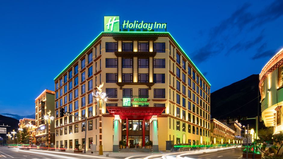 Holiday Inn Batang Exterior
