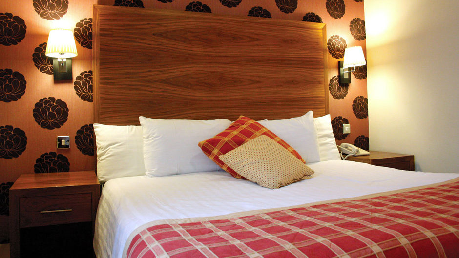 Metropole Hotel & Spa Room