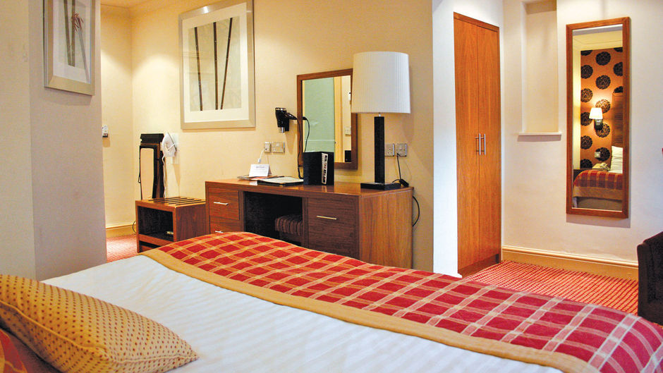 Metropole Hotel & Spa Room