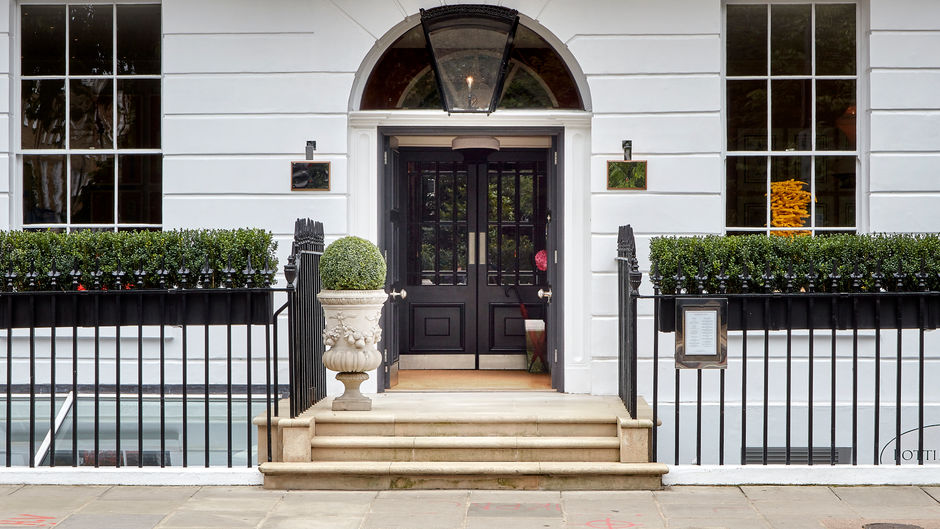 Dorset Square Hotel Exterior