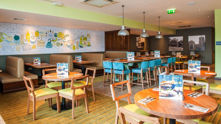 Premier Inn Luton Town Centre Lobby